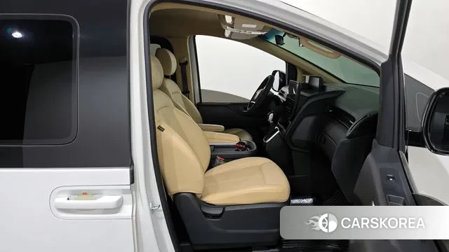 Hyundai Staria 2024 Белый из Кореи, фото 2