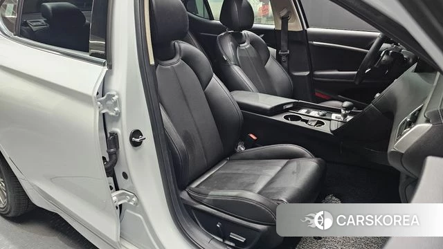 Genesis The New G70 2022 Белый из Кореи, фото 2