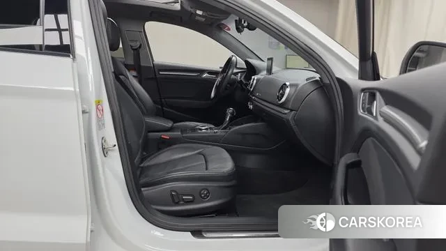 Audi New A3 2020 Белый из Кореи, фото 2