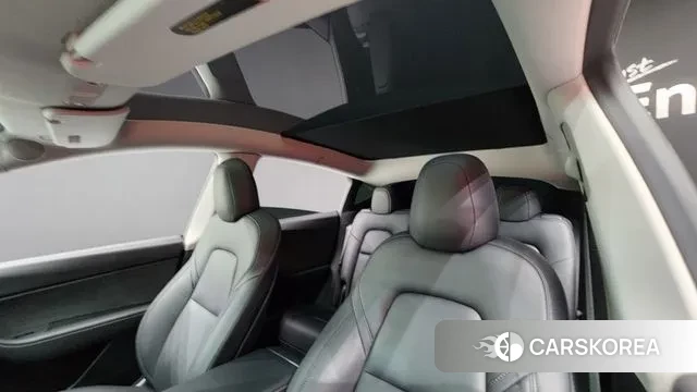 Tesla Model Y 2021 Белый из Кореи, фото 2