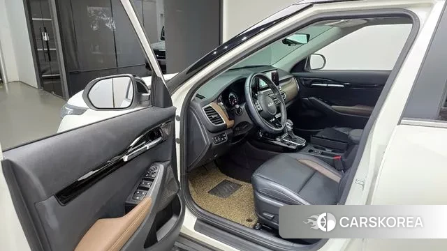 Kia Seltos 2022 Белый из Кореи, фото 2