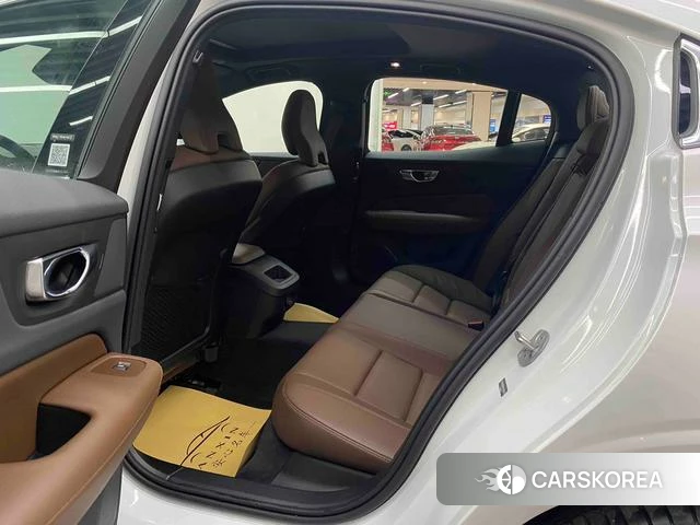 Volvo S60 2026 Белый из Китая, фото 2