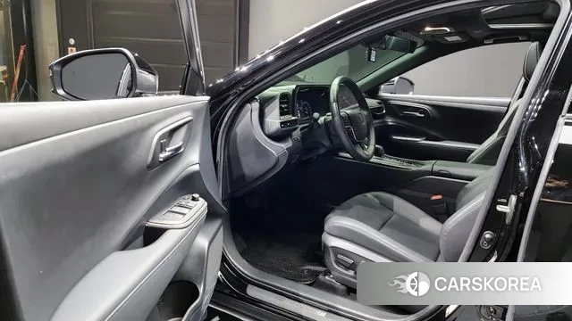 Toyota Crown Crossover 2023 Черный из Кореи, фото 2