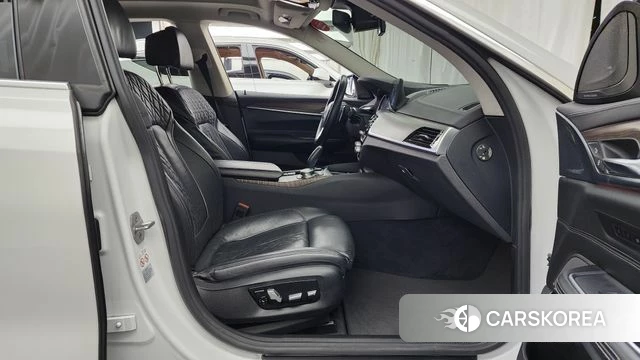 BMW 6 Series GT (G32) 2018 Белый из Кореи, фото 2