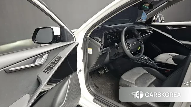 Kia Di Ol Nu Niro 2022 Белый из Кореи, фото 2