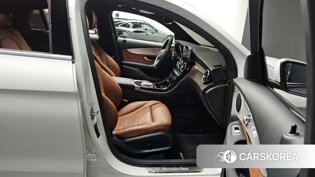 Mercedes-Benz GLC-Class X253 2020 Белый из Кореи, фото 2