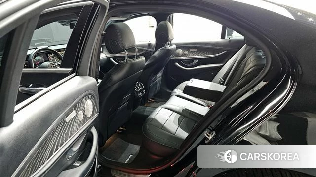 Mercedes-Benz E-Class W213 2022 Черный из Кореи, фото 2