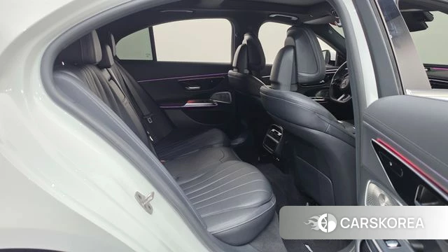 Mercedes-Benz E-Class W214 2024 Белый из Кореи, фото 2