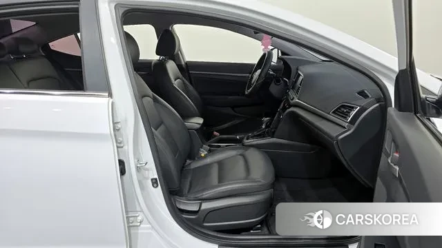 Hyundai Avante AD 2018 Белый из Кореи, фото 2