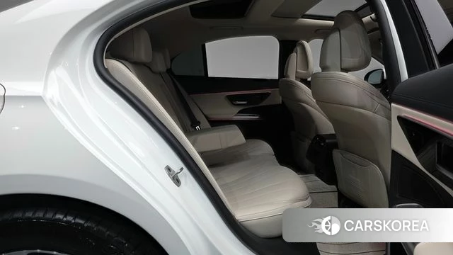 Mercedes-Benz E-Class W214 2024 Белый из Кореи, фото 2