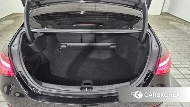 Mercedes-Benz C-Class W206 2024 Черный из Кореи, фото 2