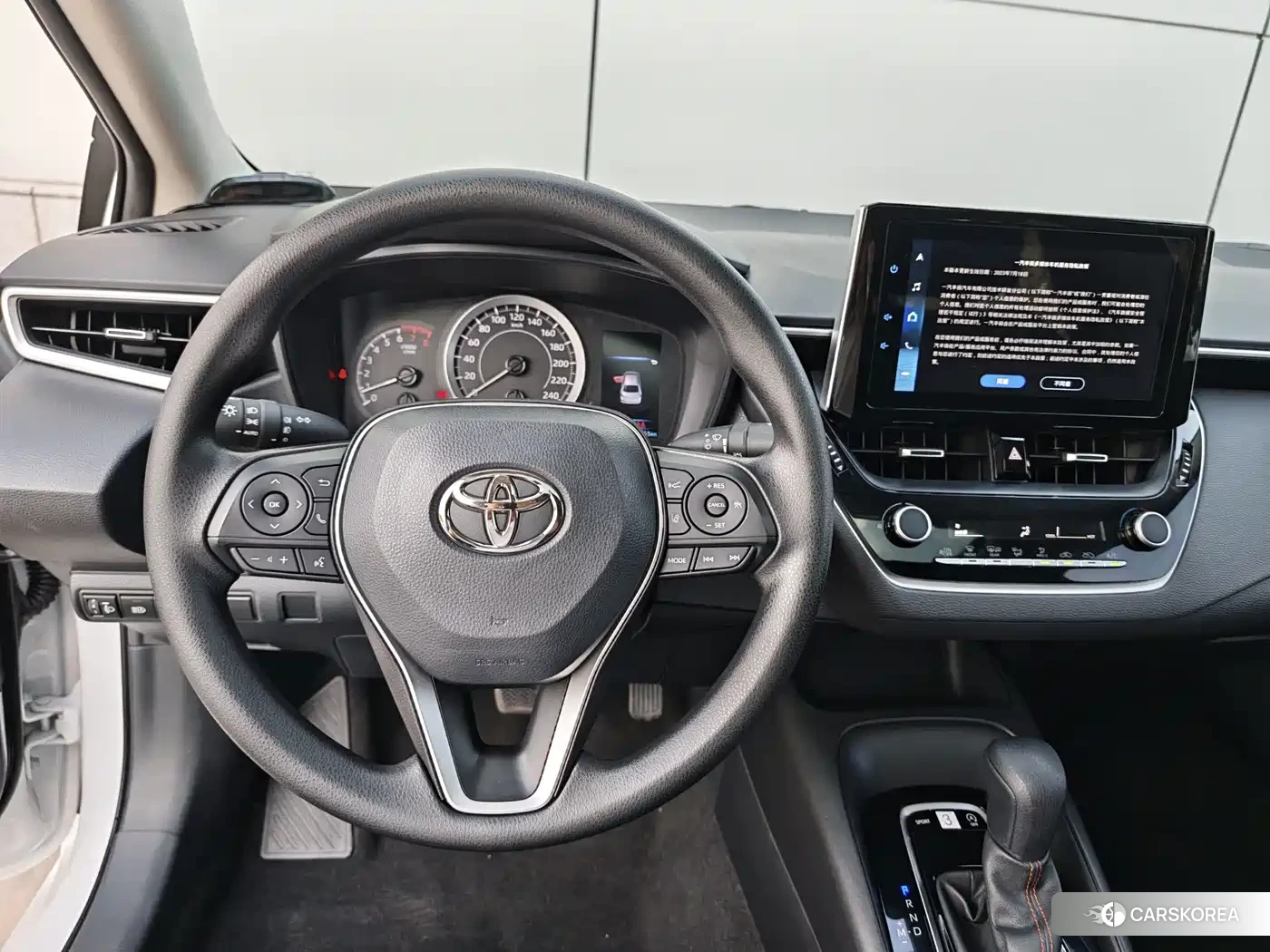 Toyota Corolla 2023 Белый из Китая, фото 2