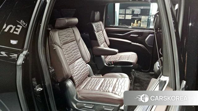 Cadillac Escalade 5th Generation 2023 Черный из Кореи, фото 2