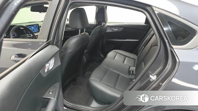 Kia The New K3 2nd generation 2023 Серый из Кореи, фото 2