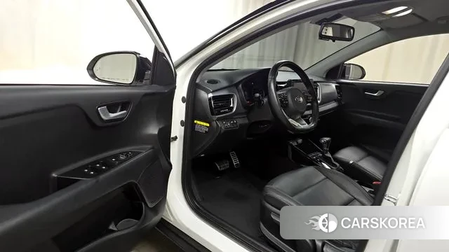 Kia Stonic 2018 Белый из Кореи, фото 2