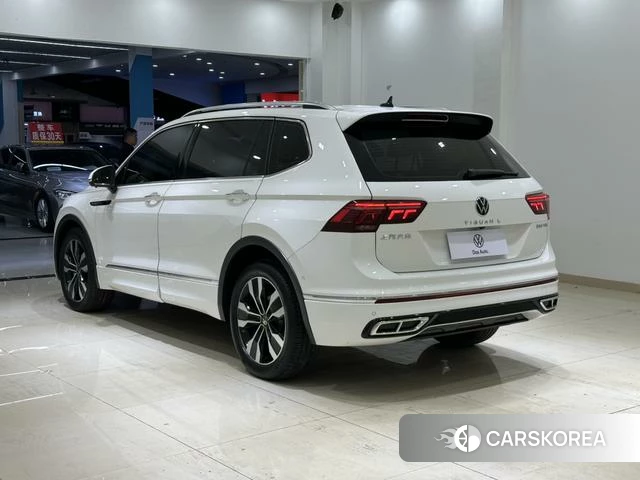 Volkswagen Tiguan L 2022 Белый из Китая, фото 2