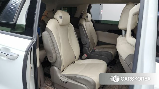 Kia Carnival 4th generation 2022 Белый из Кореи, фото 2