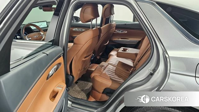 Genesis GV70 2021 Серебристо-серый из Кореи, фото 2