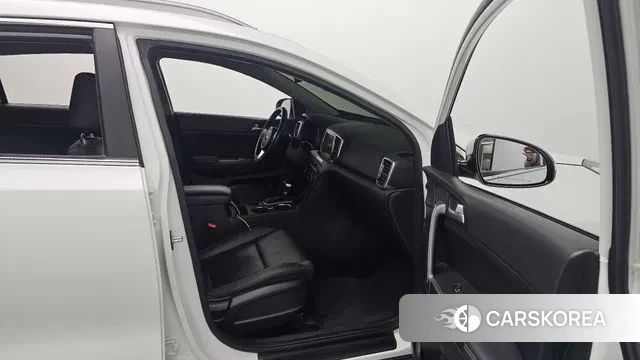 Kia Sportage 4th Generation 2018 Белый из Кореи, фото 2