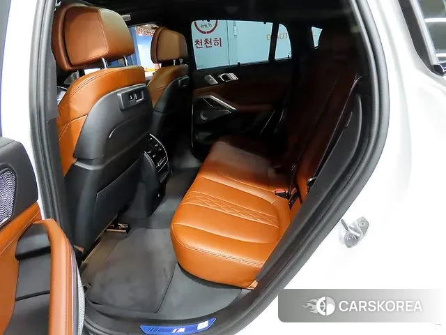 BMW X6 (G06) 2023 Белый из Кореи, фото 2