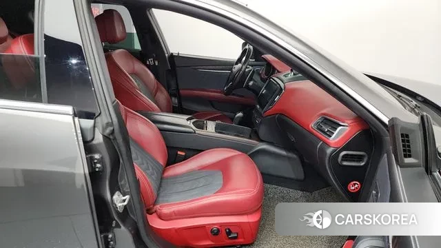 Maserati Ghibli 2018 Серый из Кореи, фото 2