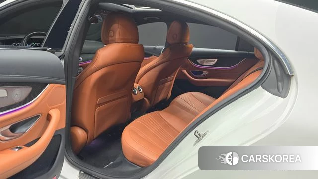 Mercedes-Benz CLS-Class C257 2023 Белый из Кореи, фото 2