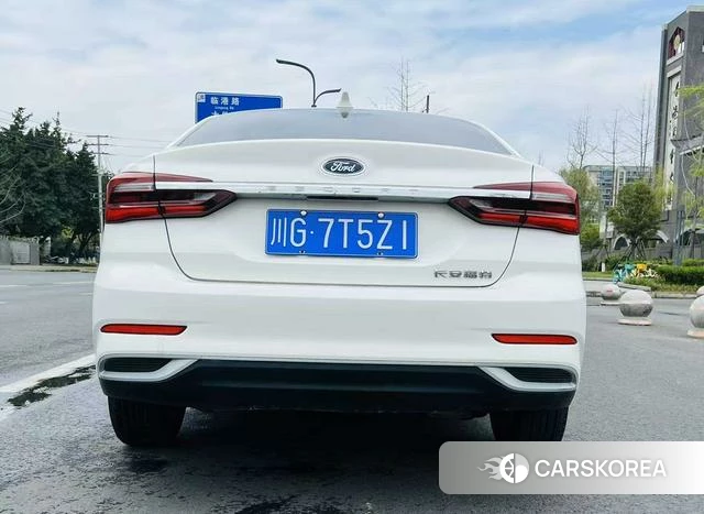 Ford Forrest 2021 Белый из Китая, фото 2