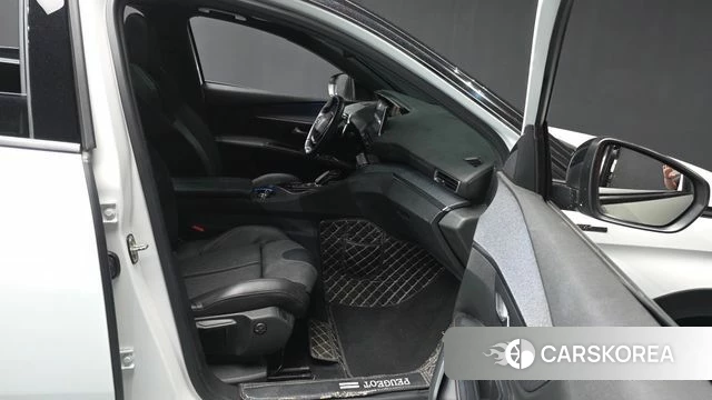 Peugeot 5008 second generation 2019 Белый из Кореи, фото 2