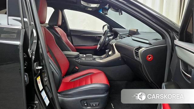 Lexus NX300 2018 Черный из Кореи, фото 2