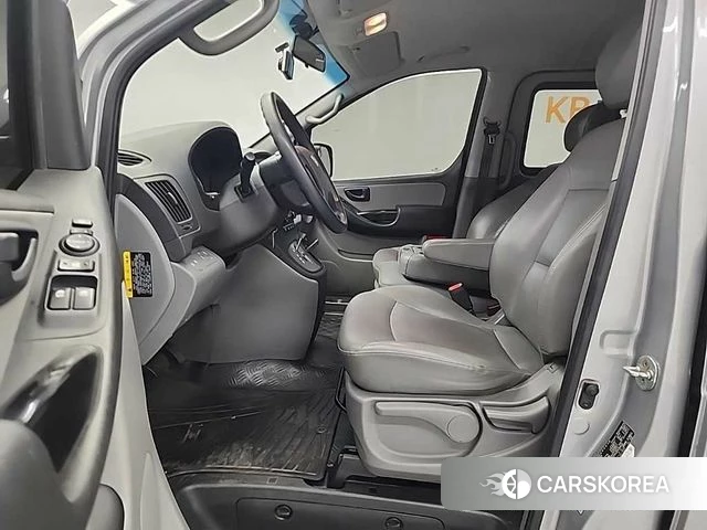 Hyundai The New Grand Starex 2018 Серебряный из Кореи, фото 2