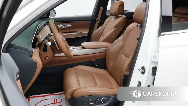 Genesis GV70 2022 Белый из Кореи, фото 2