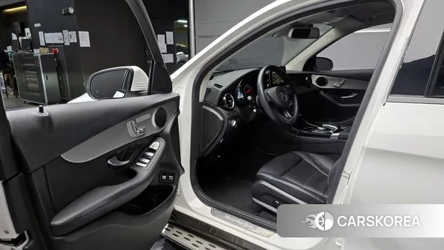 Mercedes-Benz GLC-Class X253 2018 Белый из Кореи, фото 2