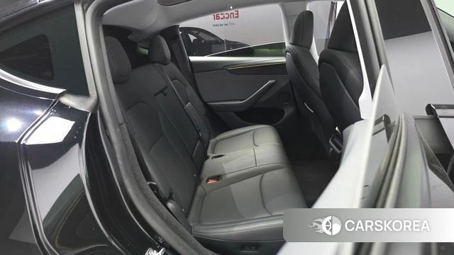 Tesla Model Y 2025 Черный из Кореи, фото 2