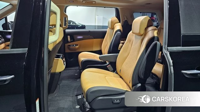Kia Carnival 4th generation 2023 Черный из Кореи, фото 2