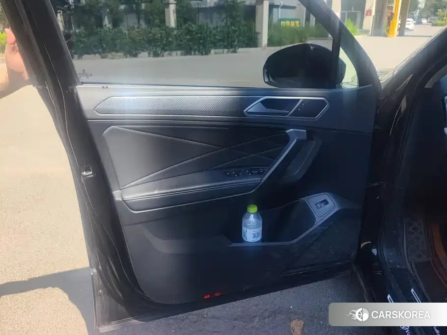 Volkswagen Tiguan L 2023 Черный из Китая, фото 2
