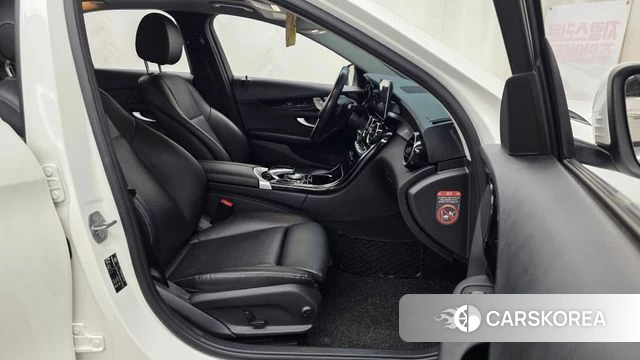 Mercedes-Benz C-Class W205 2018 Белый из Кореи, фото 2