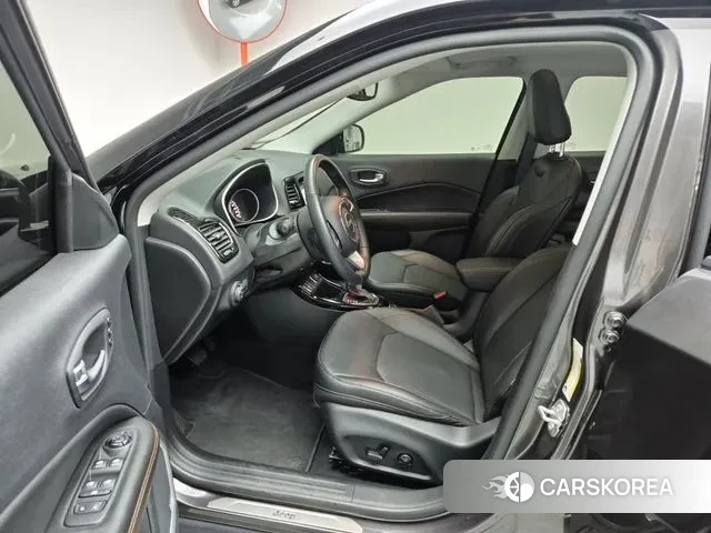 Jeep Compass 2nd Generation 2021 Серый из Кореи, фото 2