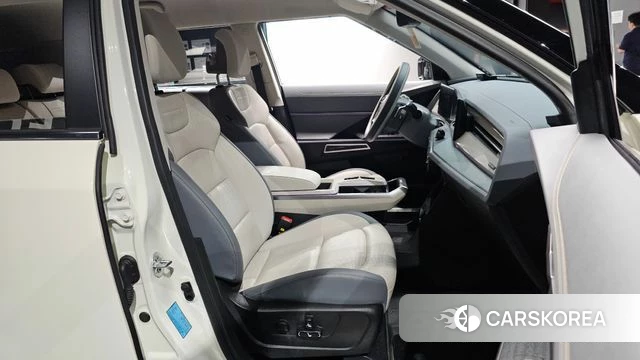 Ssangyong Torres EVX 2024 Белый из Кореи, фото 2