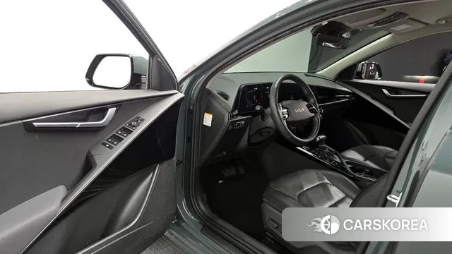 Kia Di Ol Nu Niro 2022 Темно-зеленый из Кореи, фото 2