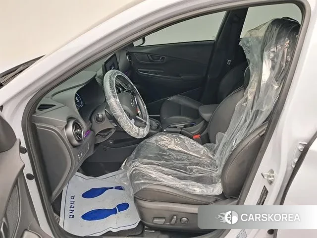 Hyundai The New Kona 2022 Светло-серебряный цвет из Кореи, фото 2