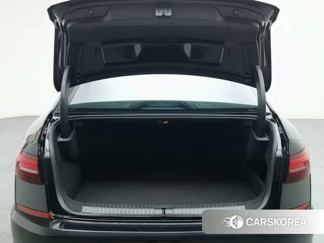 Volkswagen Passat PHEV 2022 Черный из Китая, фото 2