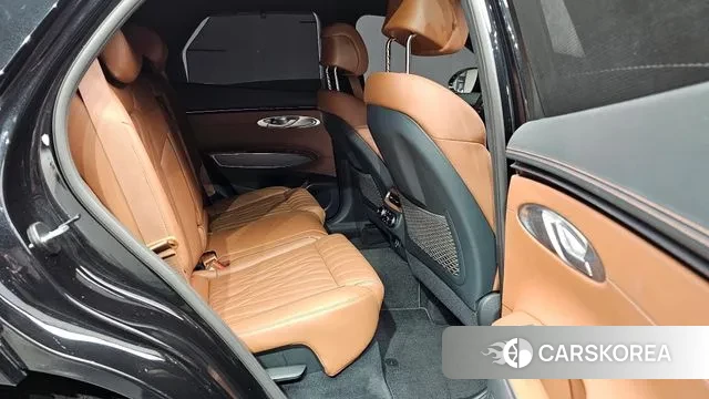 Genesis GV70 2022 Черный из Кореи, фото 2