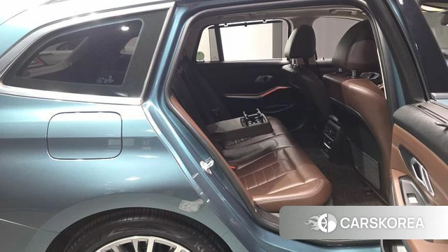 BMW 3 Series (G20) 2021 Небесно-голубой из Кореи, фото 2