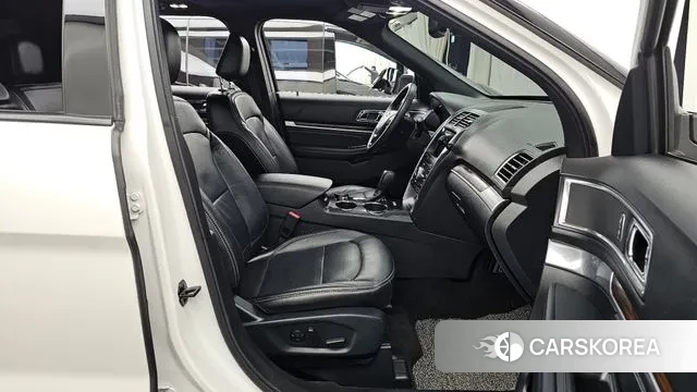 Ford Explorer 2019 Белый из Кореи, фото 2