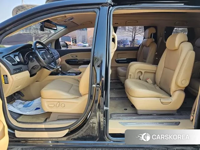 Kia The New Carnival 2019 Черный из Кореи, фото 2