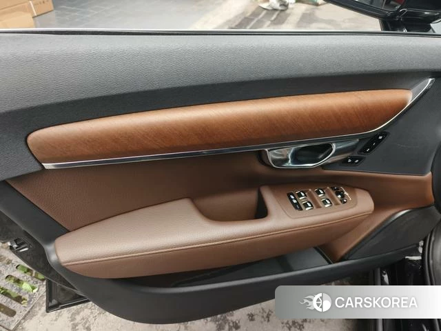 Volvo S90 PHEV 2021 Черный из Китая, фото 2