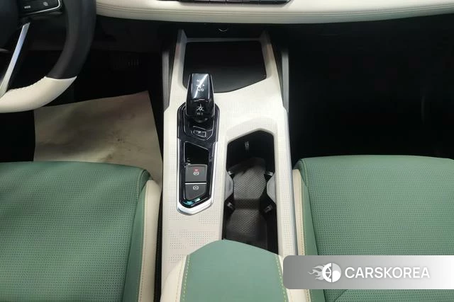 Geely Automobile Emgrand L HiP 2022 Белый из Китая, фото 2