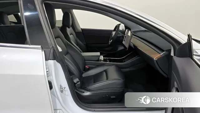 Tesla Model 3 2020 Белый из Кореи, фото 2