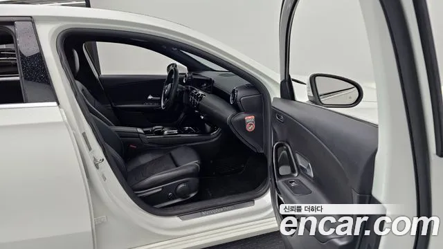 Mercedes-Benz A-Class W177 2019 Белый из Кореи, фото 2