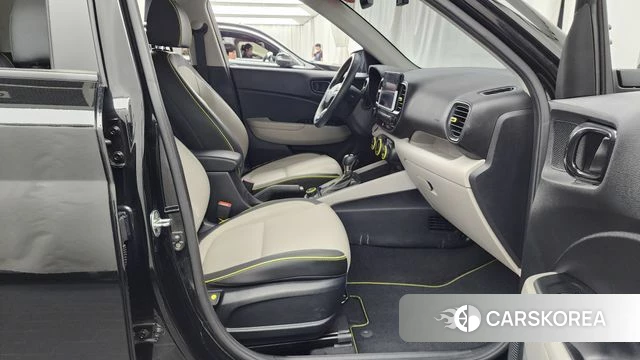 Hyundai Venue 2022 Черный из Кореи, фото 2